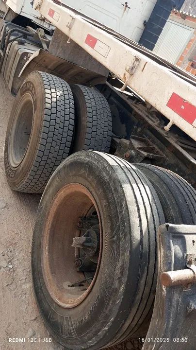 Caminhão Scania 113H 6x2 - Graneleiro Completo - Foto 6