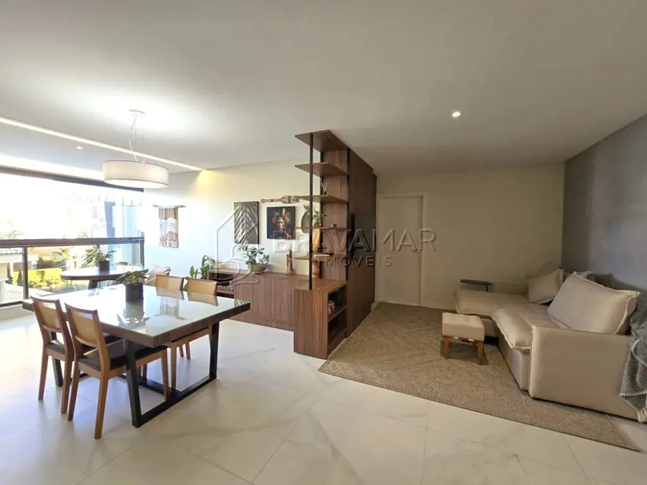 Locação Anual - Apartamento com 03 Suítes, mobiliado e equipado! Praia Brava - Itajaí/SC