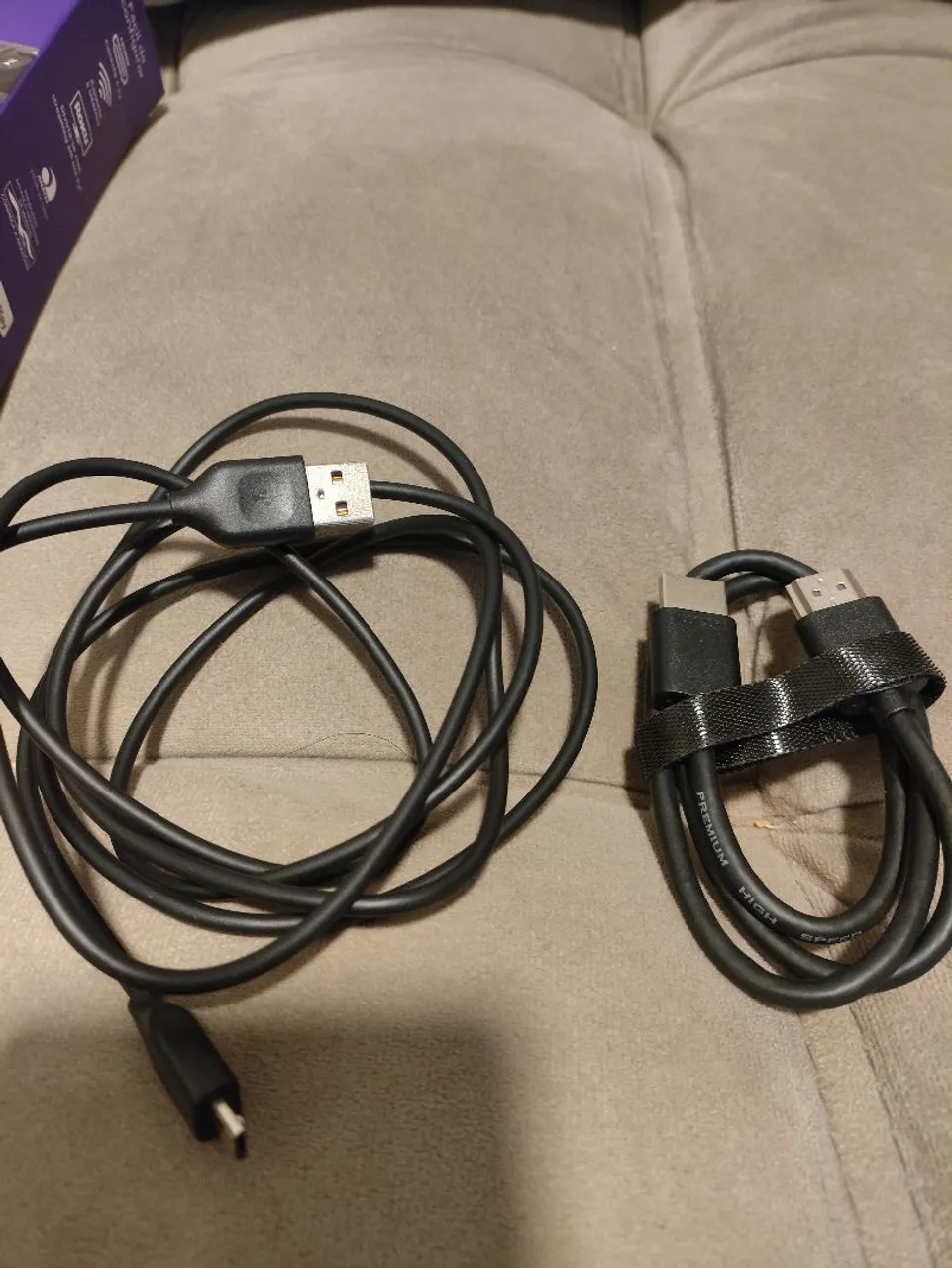 Cabo USB e HDMI para Streaming Roku