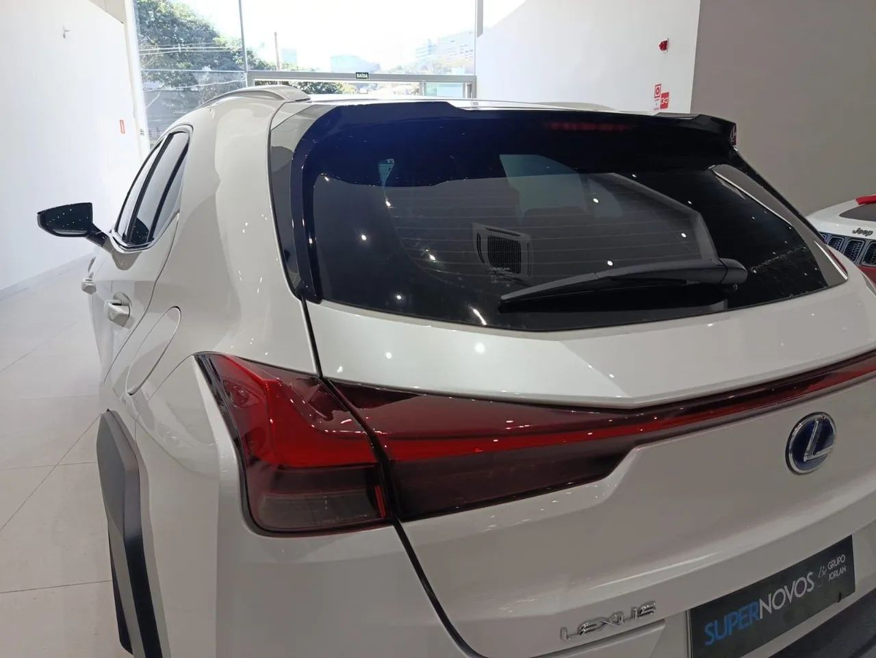 Lexus UX-250h Dynamic 2.0 16V Aut.(hybrid), foto 13 de 16