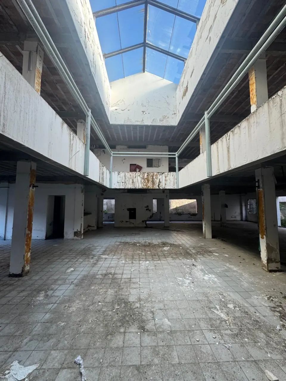 Oportunidade Comercial na Ribeira  Prédio de Esquina com Alta Visibilidade! - Foto 2