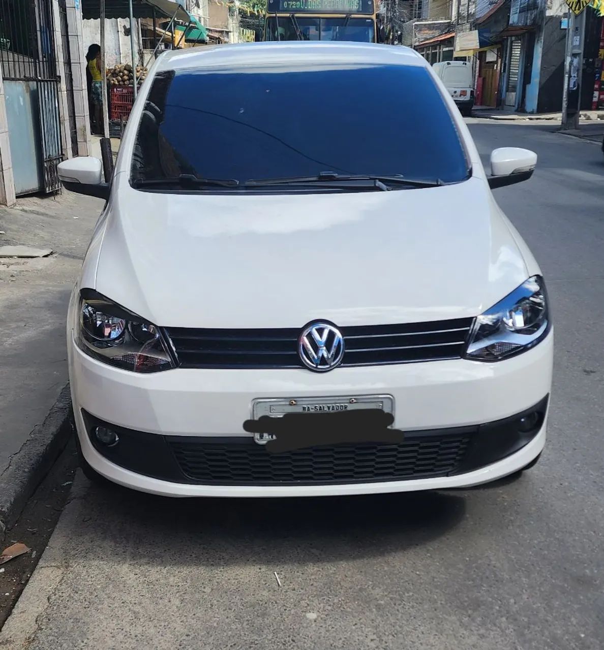 Volkswagen Fox Fox 1.0 Mi Total Flex 8V 5p 2013