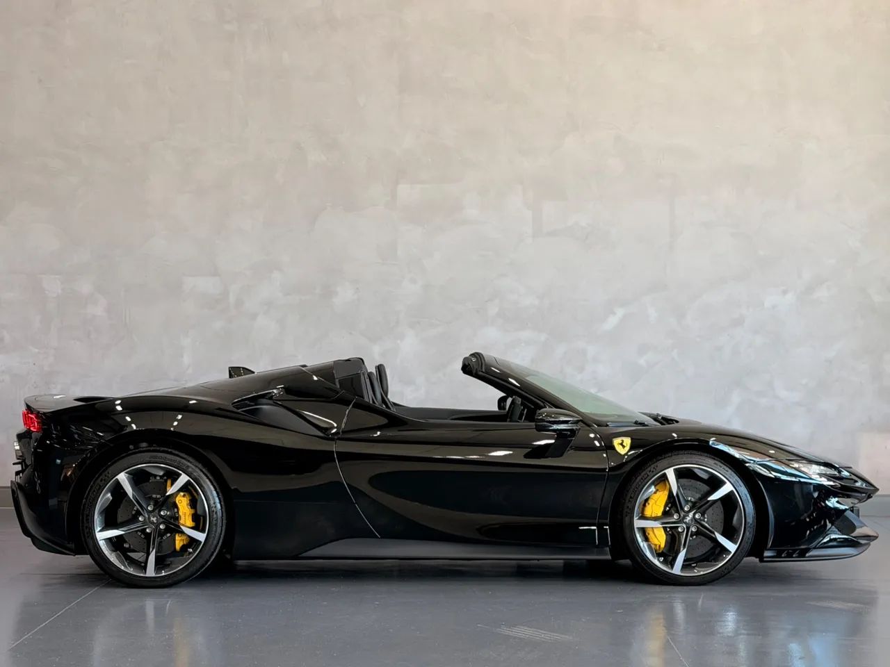 Ferrari SF 90 SPIDER 4.0 V8 Bi-Turbo (Híbrido), foto 6 de 20