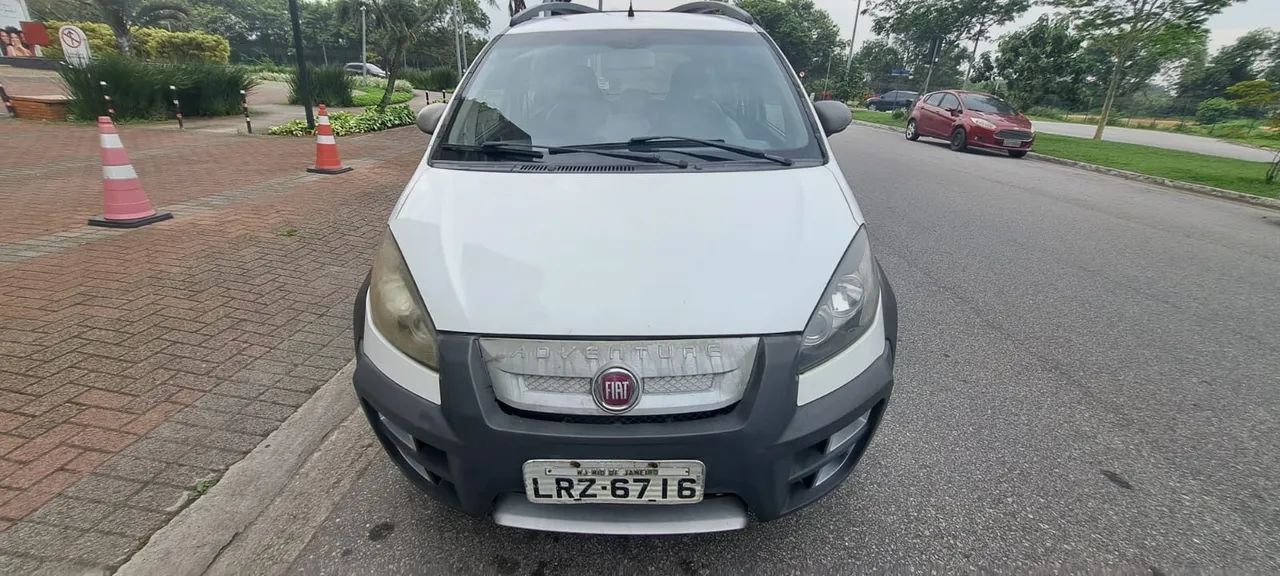 Fiat Idea ADVENT./ ADV.LOCKER 1.8 MPI FLEX 5P 2015