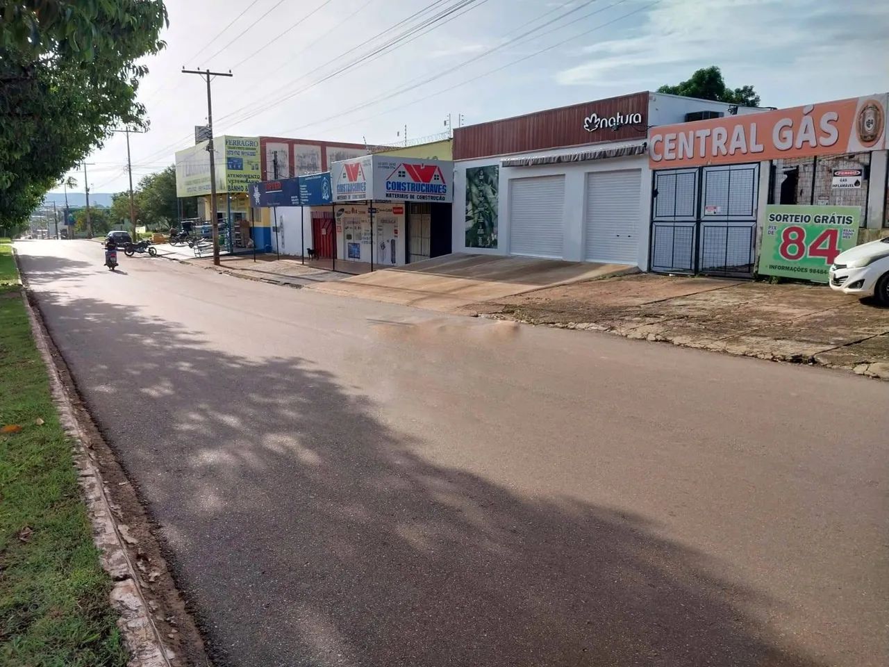 Sala comercial c/ 600m² no Aureny III - Foto 2