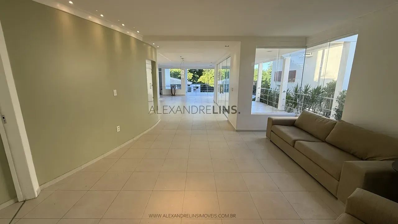 Condomínio Aldebaran Ômega. Casa com 4 suítes, armários e piscina - Foto 3