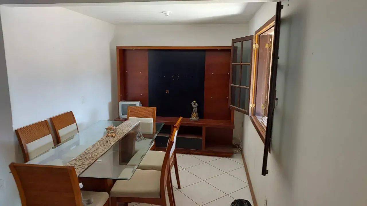DUAS CASAS COM TOTAL DE 5 QUARTOS EM SANTA BÁRBARA