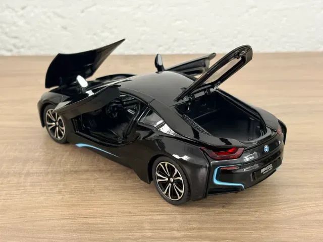 Miniatura BMW i8 preto 1:24 som e luz - Novo - Hobbies e coleções