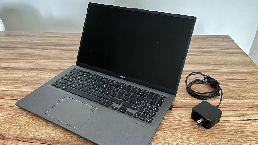 Notebook ASUS VivoBook 15.6" Full HD - Intel i3 10ª Geração / 8GB RAM / SSD