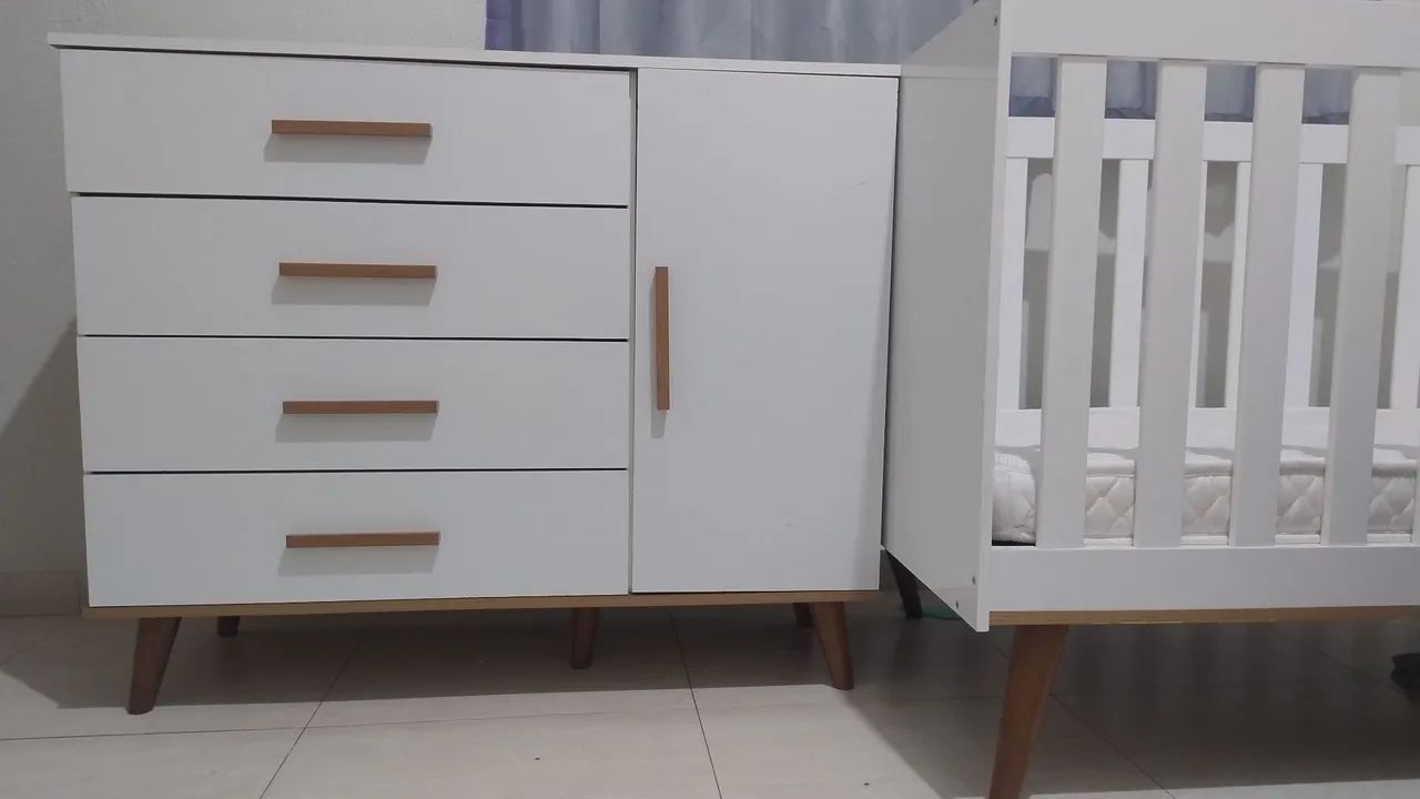 BERÇO + CÔMODA INFANTIL-ESTADO IMPECÁVEL