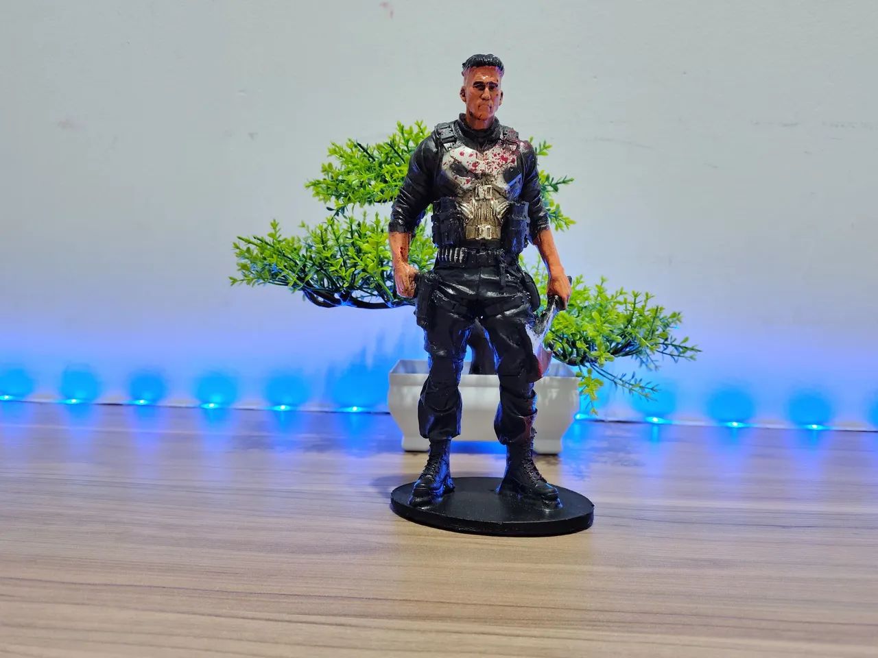 BONECO JUSTICEIRO COLECIONÁVEL EM RESINA  - Foto 2