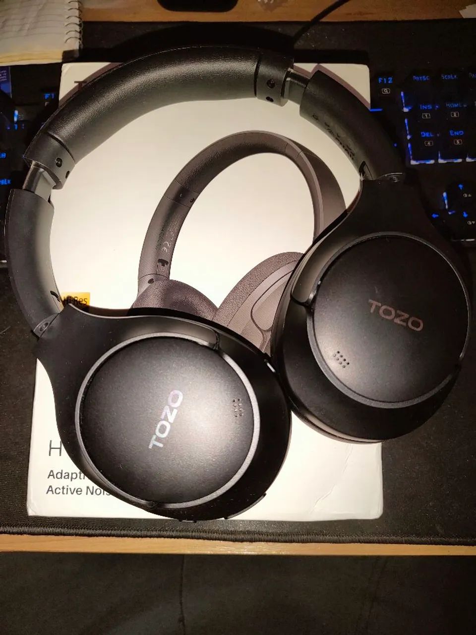 Fone de ouvido Tozo HT3
