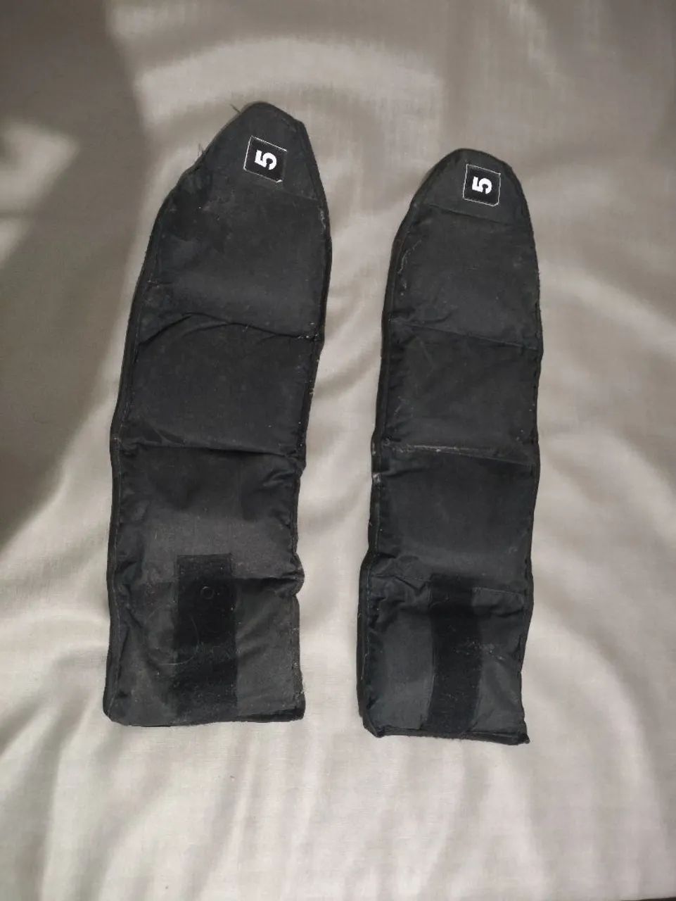 VENDO PAR DE TORNOZELEIRAS COM PESO - 5 KG CADA