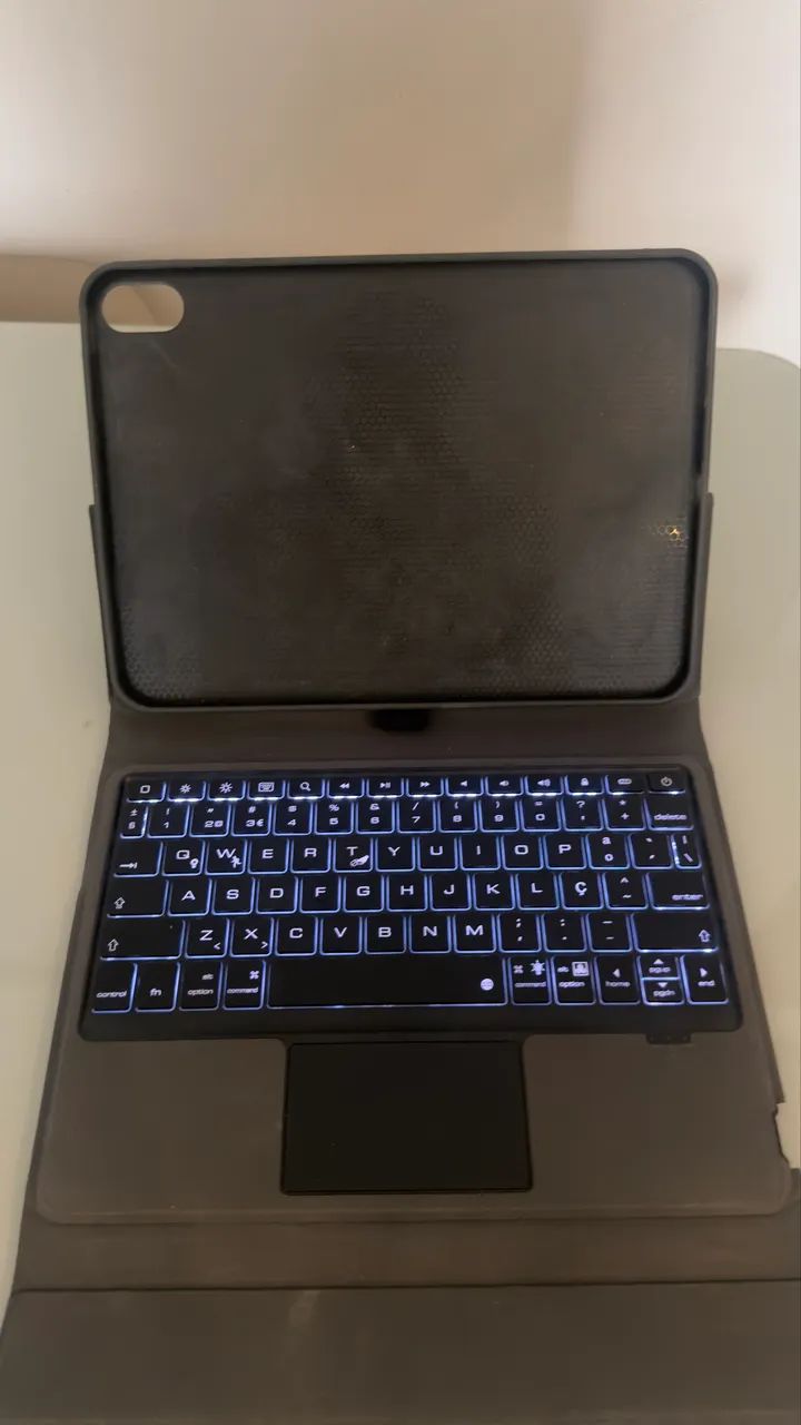 Capa para iPad com teclado e trackpad e apoio para caneta  - Foto 5