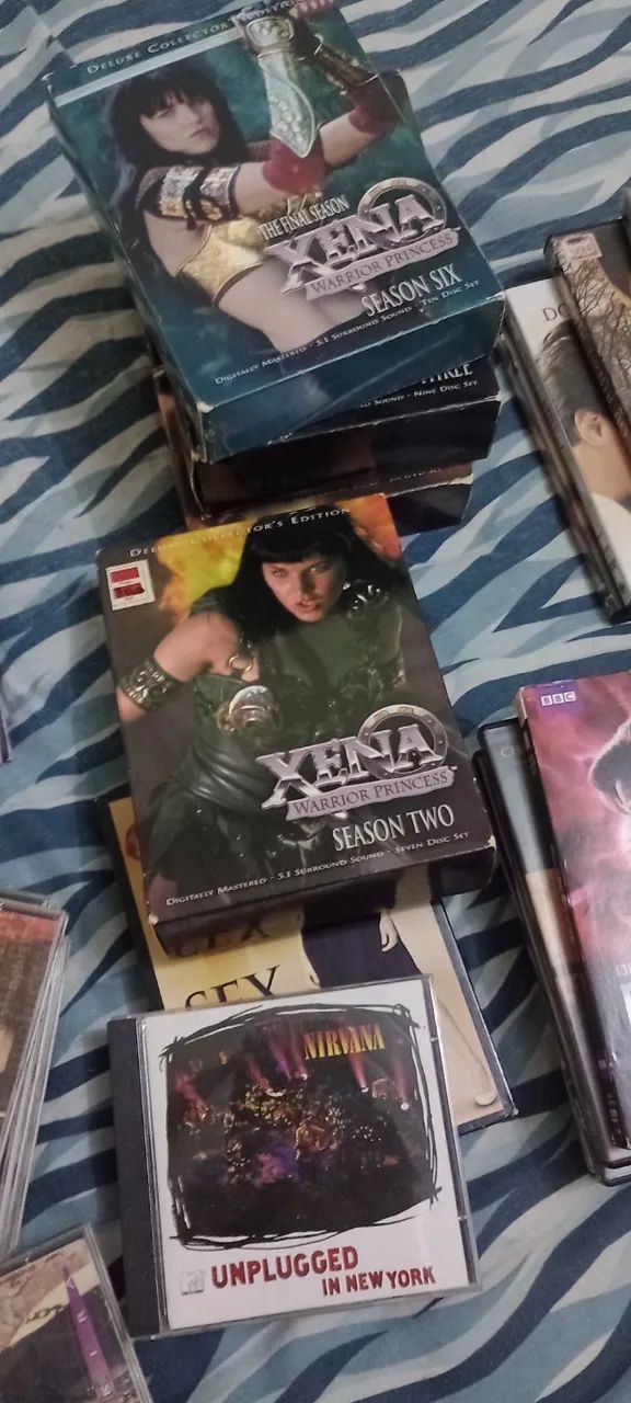 Cds, dvds e instrumentos musical mini variados e preços variados