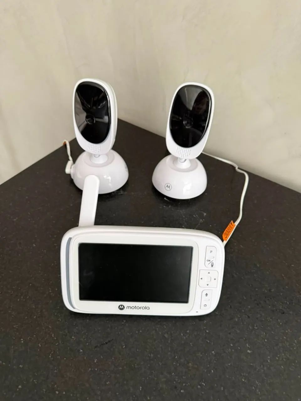 Babá Eletrônica Motorola VM75-2 dupla com 2 Câmeras na caixa + Monitor 5 polegadas - Foto 2
