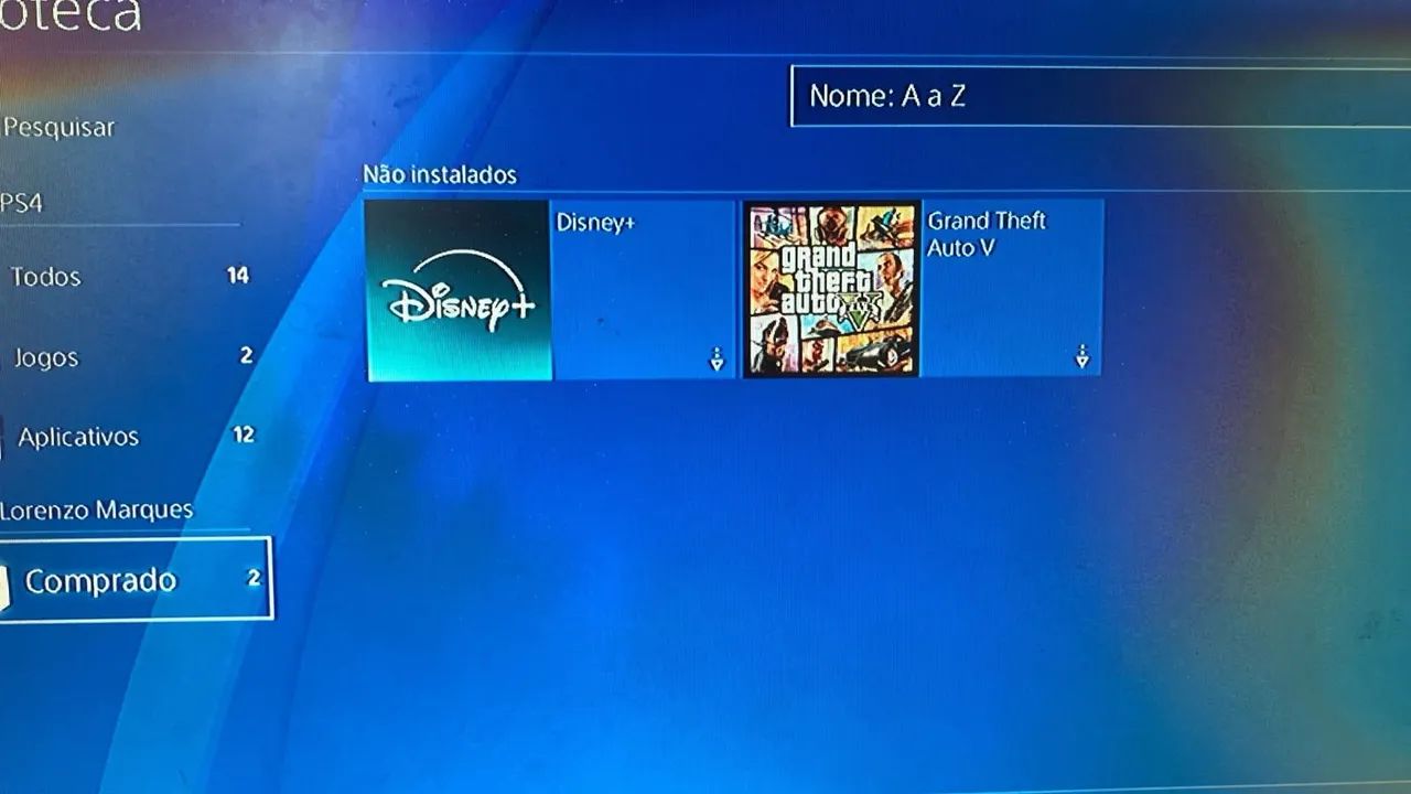 Vendo ps4 com 1 controle e alguns jogos