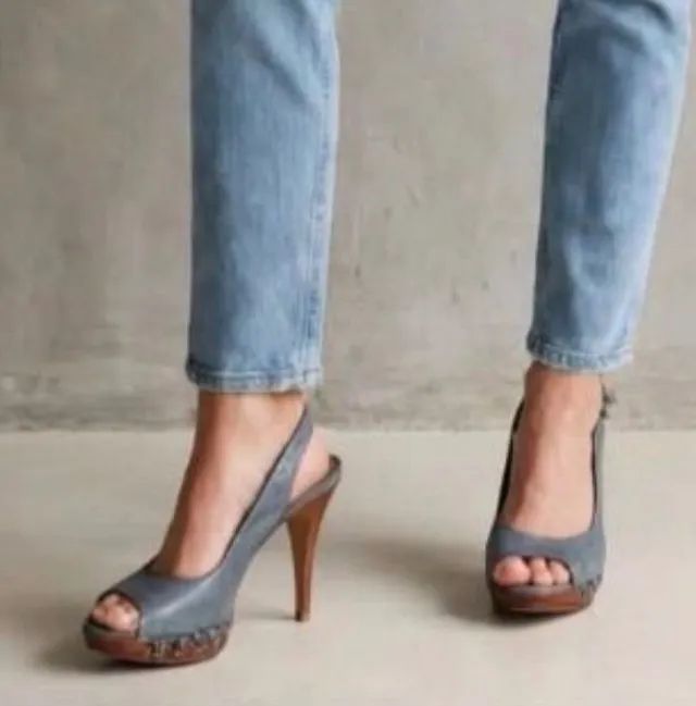 Peep Schutz 39