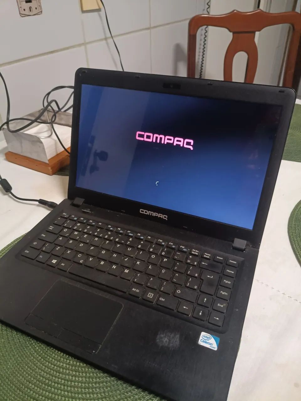 Notebook Compaq (Com defeitos mas funciona) - Foto 2