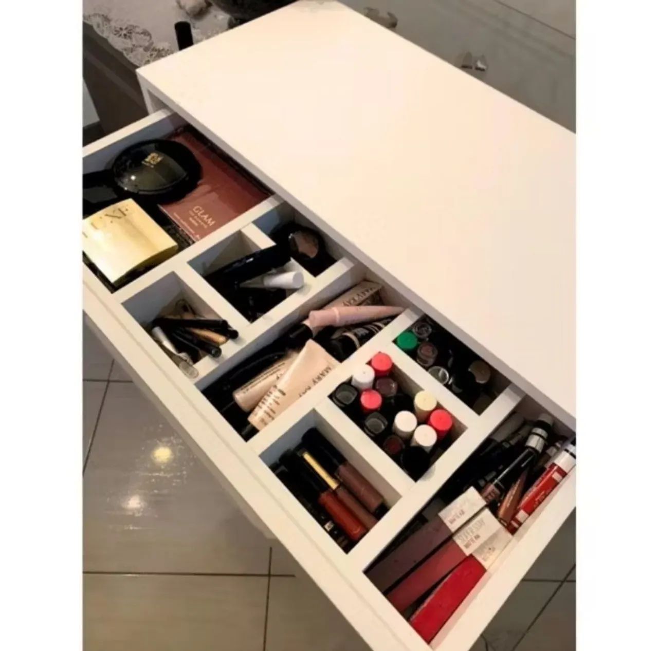 Penteadeira suspensa 