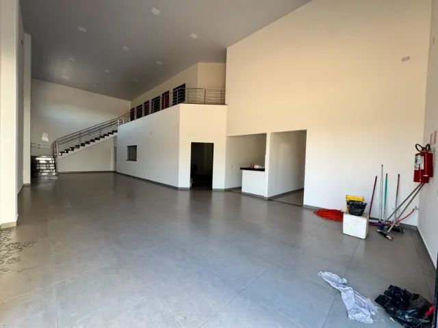 Salão Comercial de 268 m² - Mata do Jacinto - Foto 3