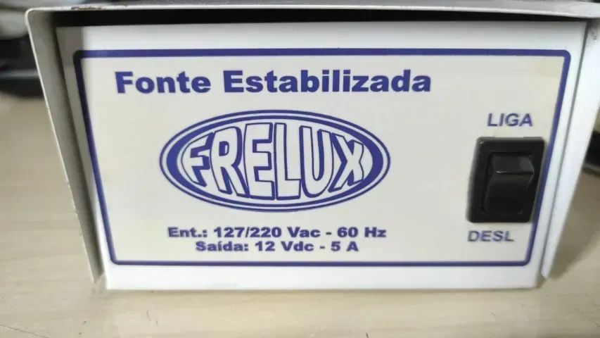 Fonte Chaveada e Estabilizada Frelux 12V - 5A - Bivolt - Foto 2
