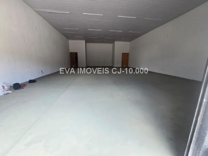 Galpão de 150m² com 2 banheiros - Foto 4