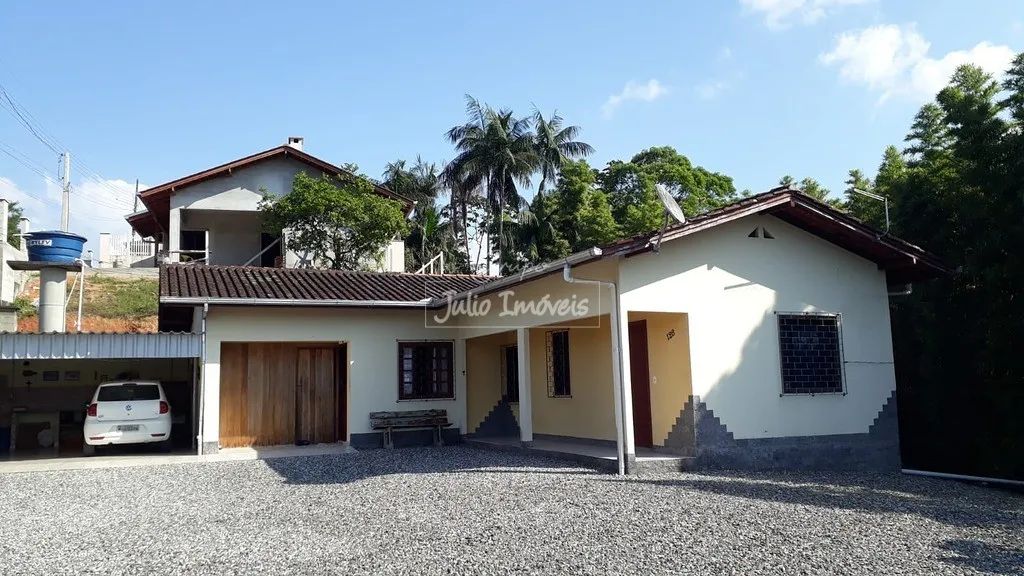 Casa no Centro da Guabiruba com 3 quartos