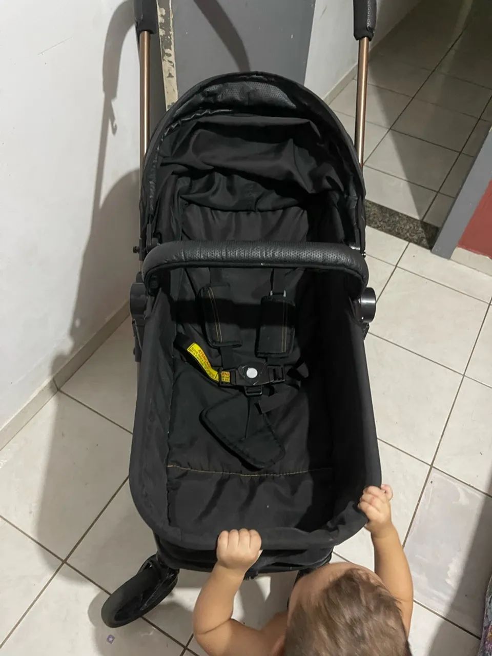 Carrinho Galzerano com bebê conforto  - Foto 3
