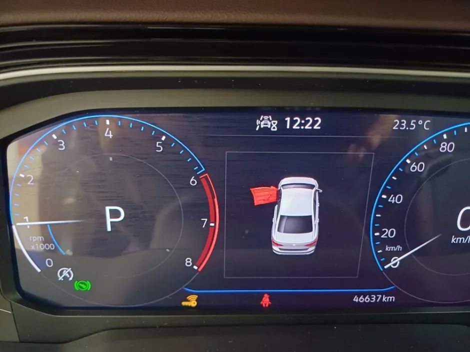 Volkswagen Virtus Highline 200 TSI 1.0 Flex 12V Aut, foto 9 de 11