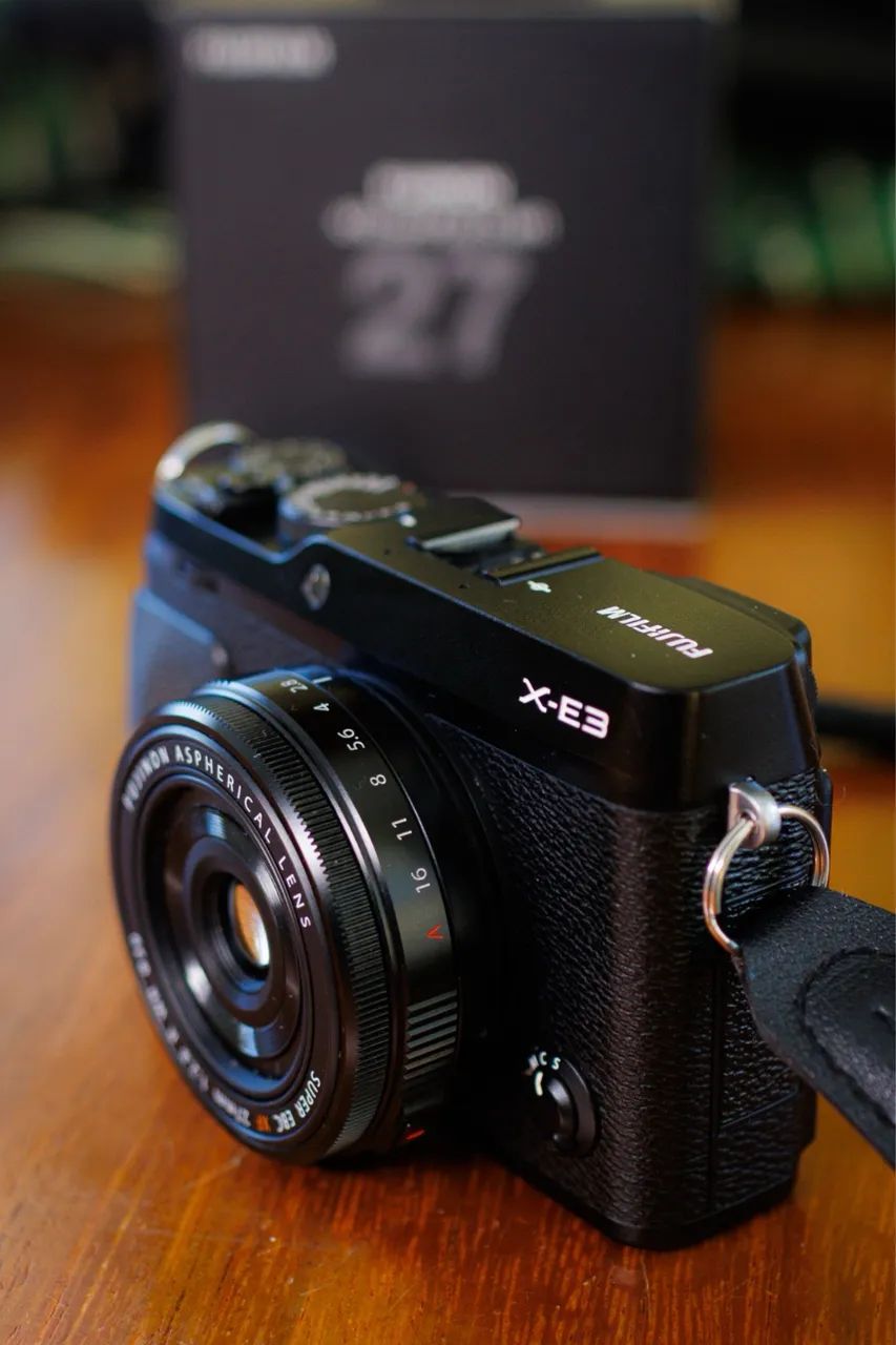 Lente FujiFilm XF 27mm f/2.8 II R WR - Acessórios para Câmeras e