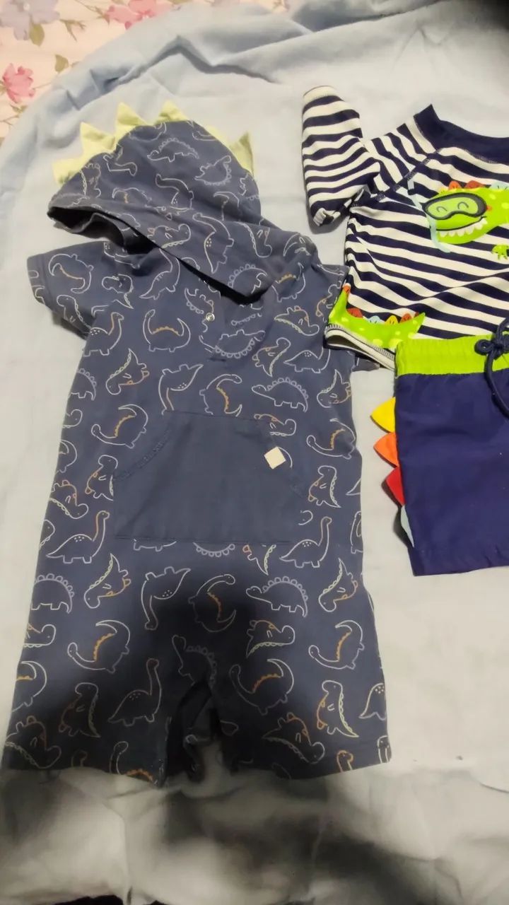 Roupa de banho e macacão dinossauro  - Foto 3