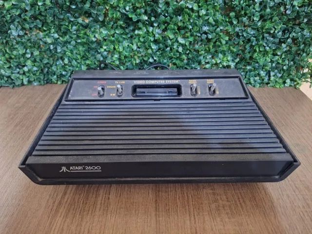 Atari com 2 controles funcionando certinho bem conservado - Foto 3