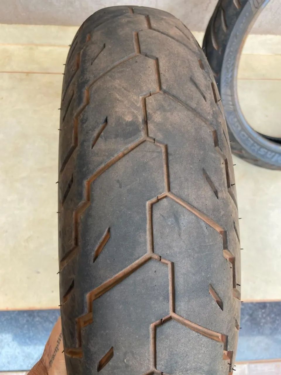 Pneus shadow, Boulevard aro 15 e 17. 500 reais o par. - Foto 4