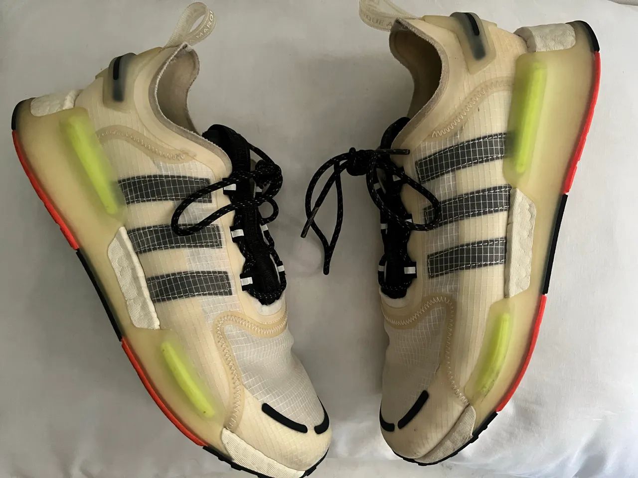 Adidas NMD V3 Crystal White Signal Green Original | Tam 43