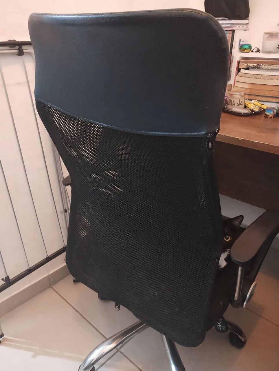 Vende-se cadeira de escritório e mesa  - Foto 3