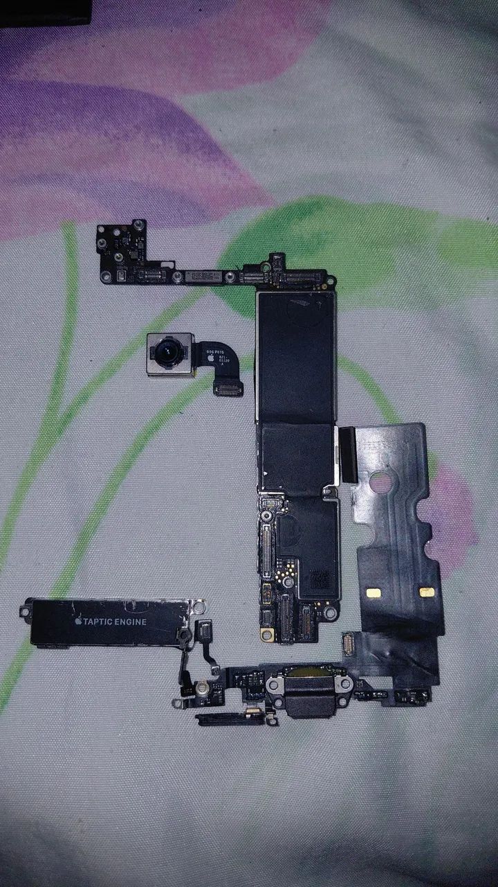 Placa Mãe Iphone 8 bloqueada