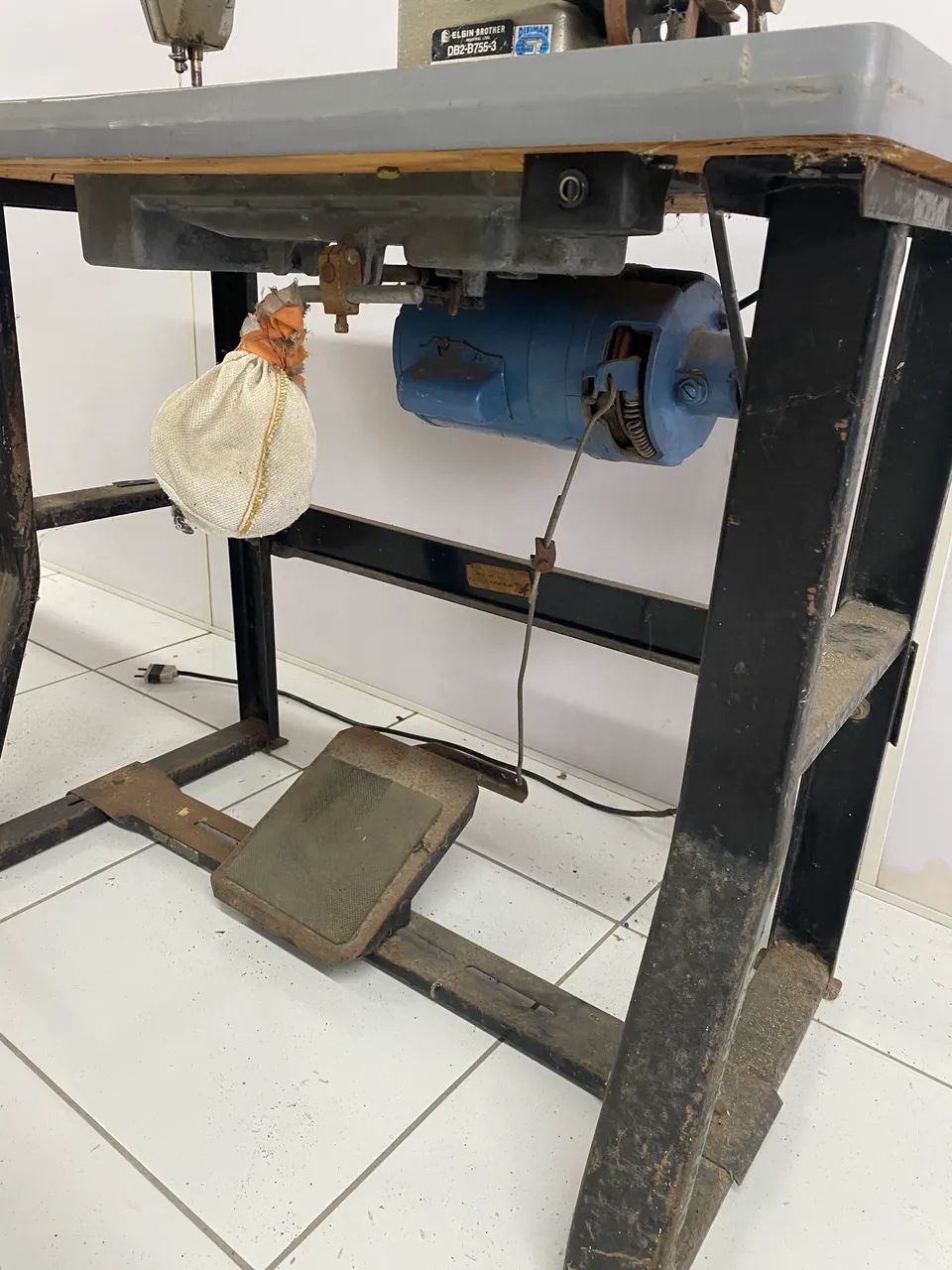 Maquina de Costura Reta - Foto 5