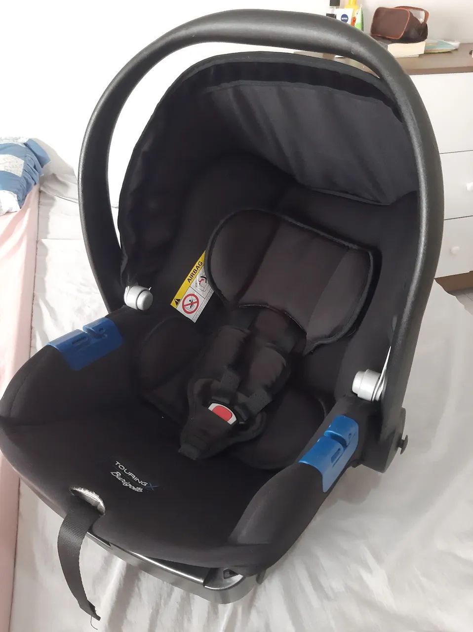 Bebê  conforto - automóvel 