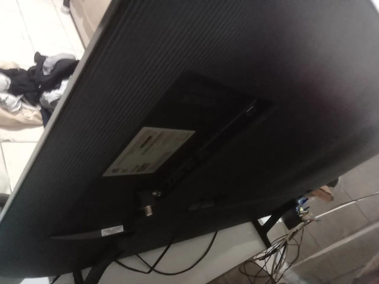 Vende se tv 50 polegadas Samsung tela quebrada,para retirar peça.  - Foto 3