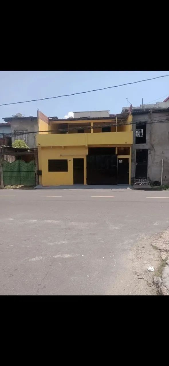CASA NA PRINCIPAL NO ARMANDO MENDES 