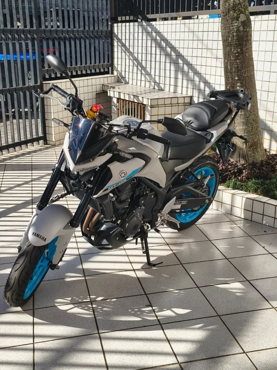 Yamaha MT 03  - Foto 3
