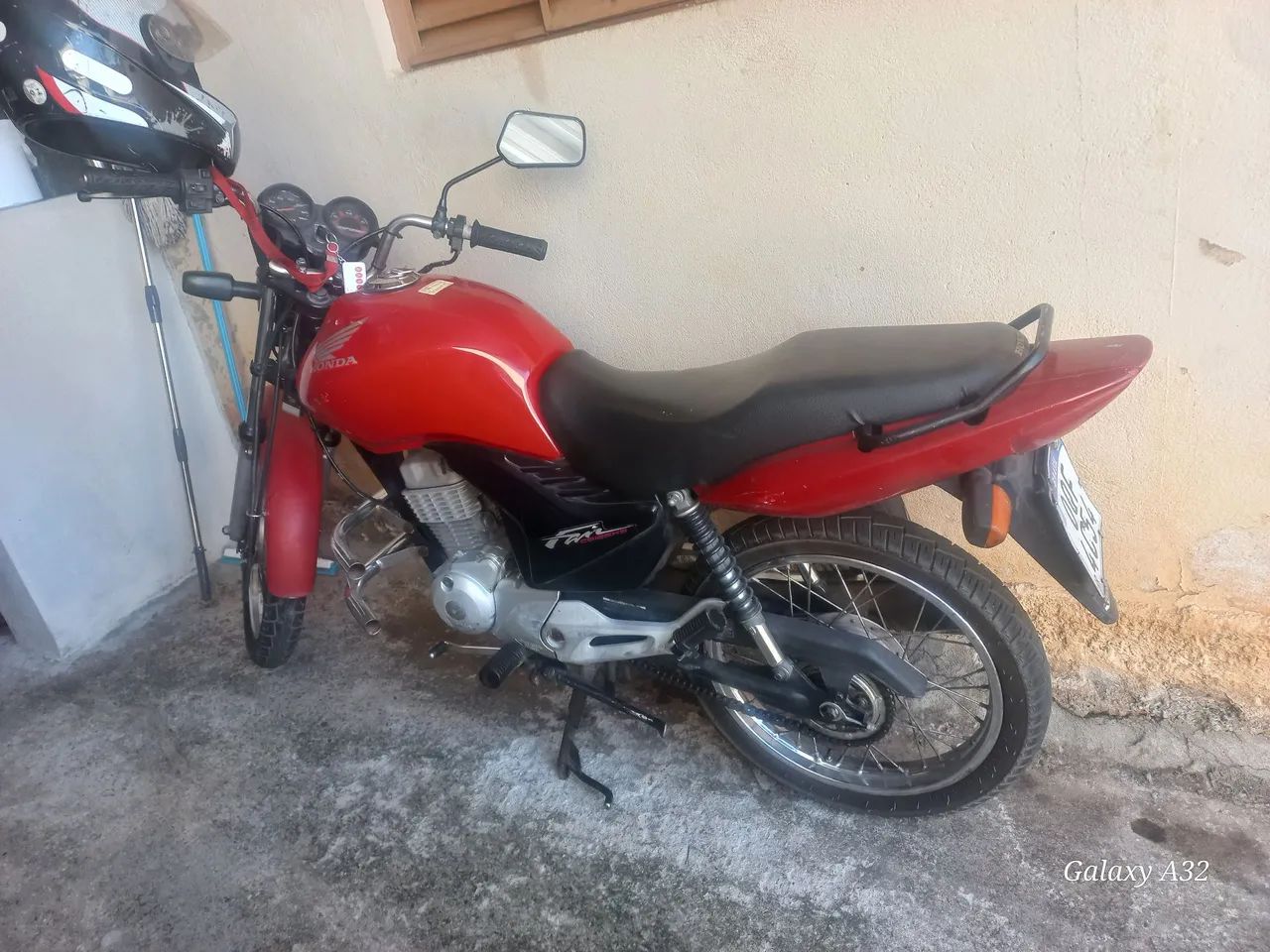 Vendo moto. 