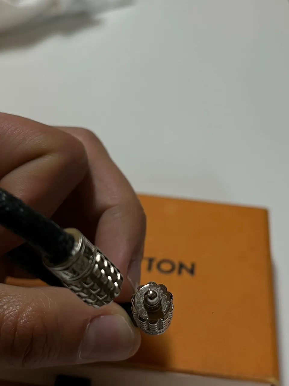 Bracelete Louis Vuitton Digit Damier  - Foto 3