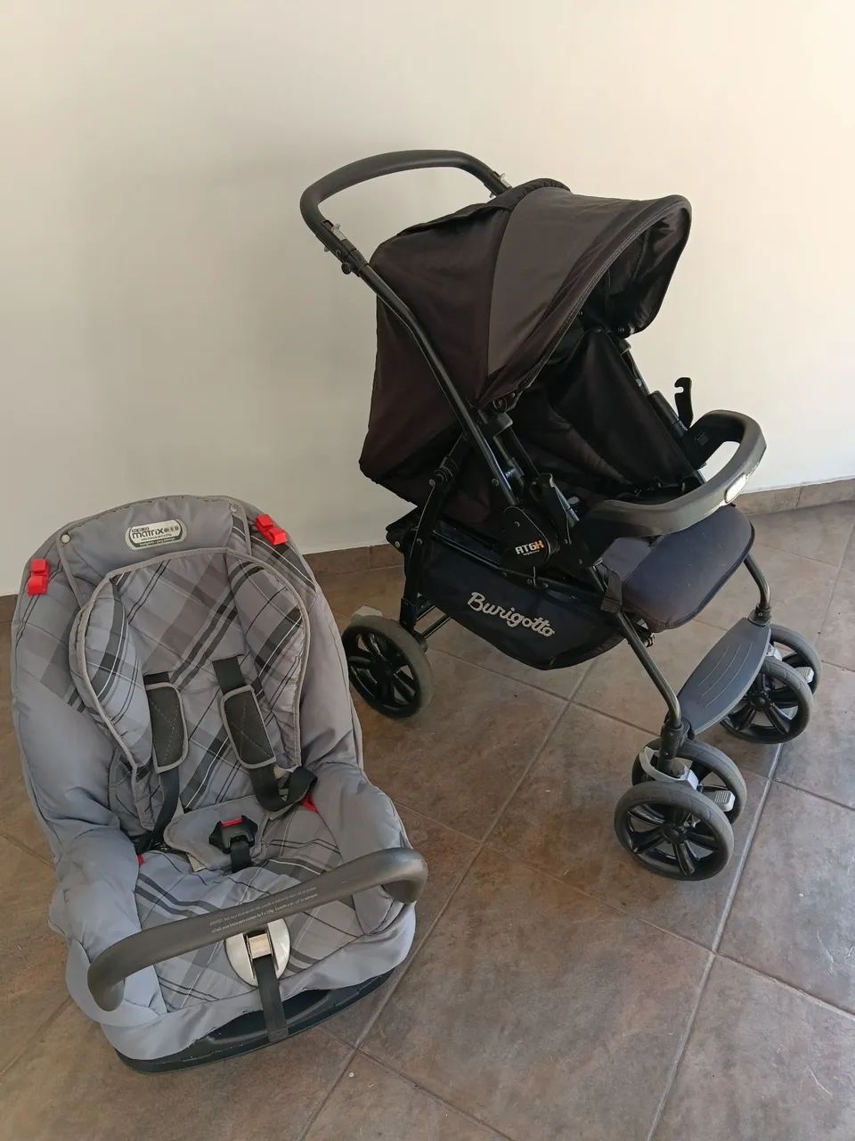 Carrinho e cadeirinha bebê  - Foto 2