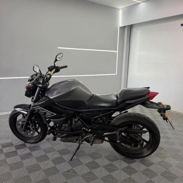 YAMAHA XJ6 N ABS 2017 - Foto 3