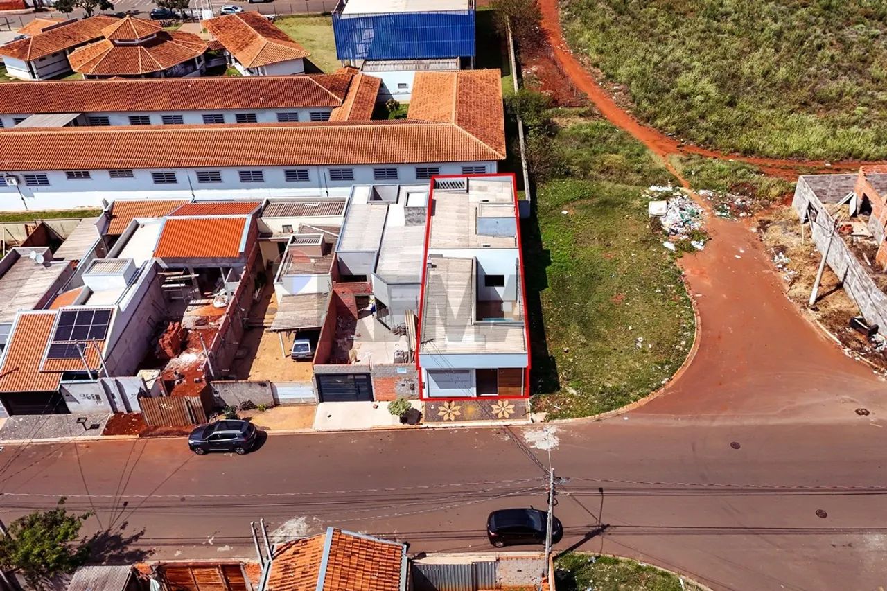 Casa com Piscina em Leme - SP - Foto 3