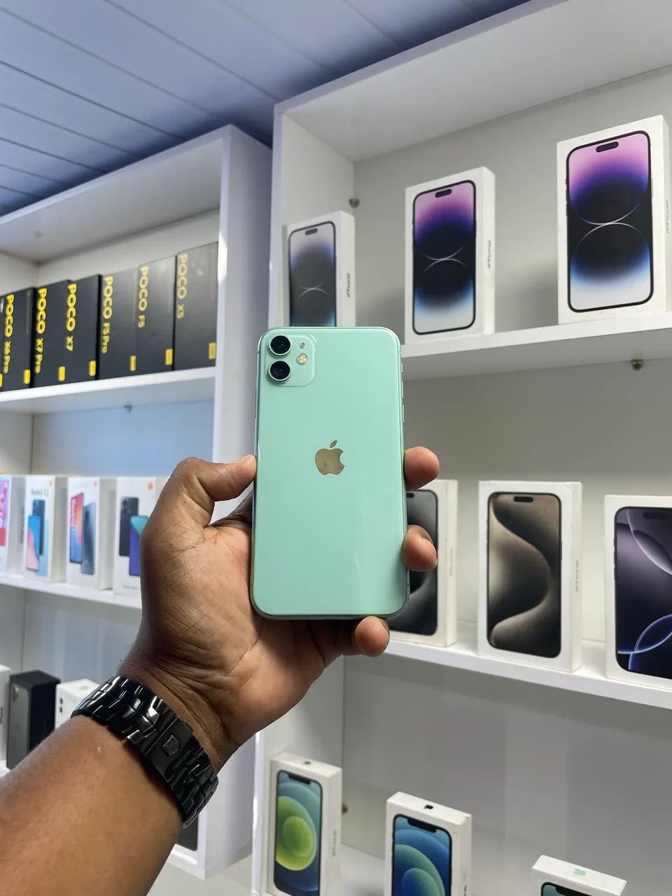 IPHONE 11 verde  - Foto 3
