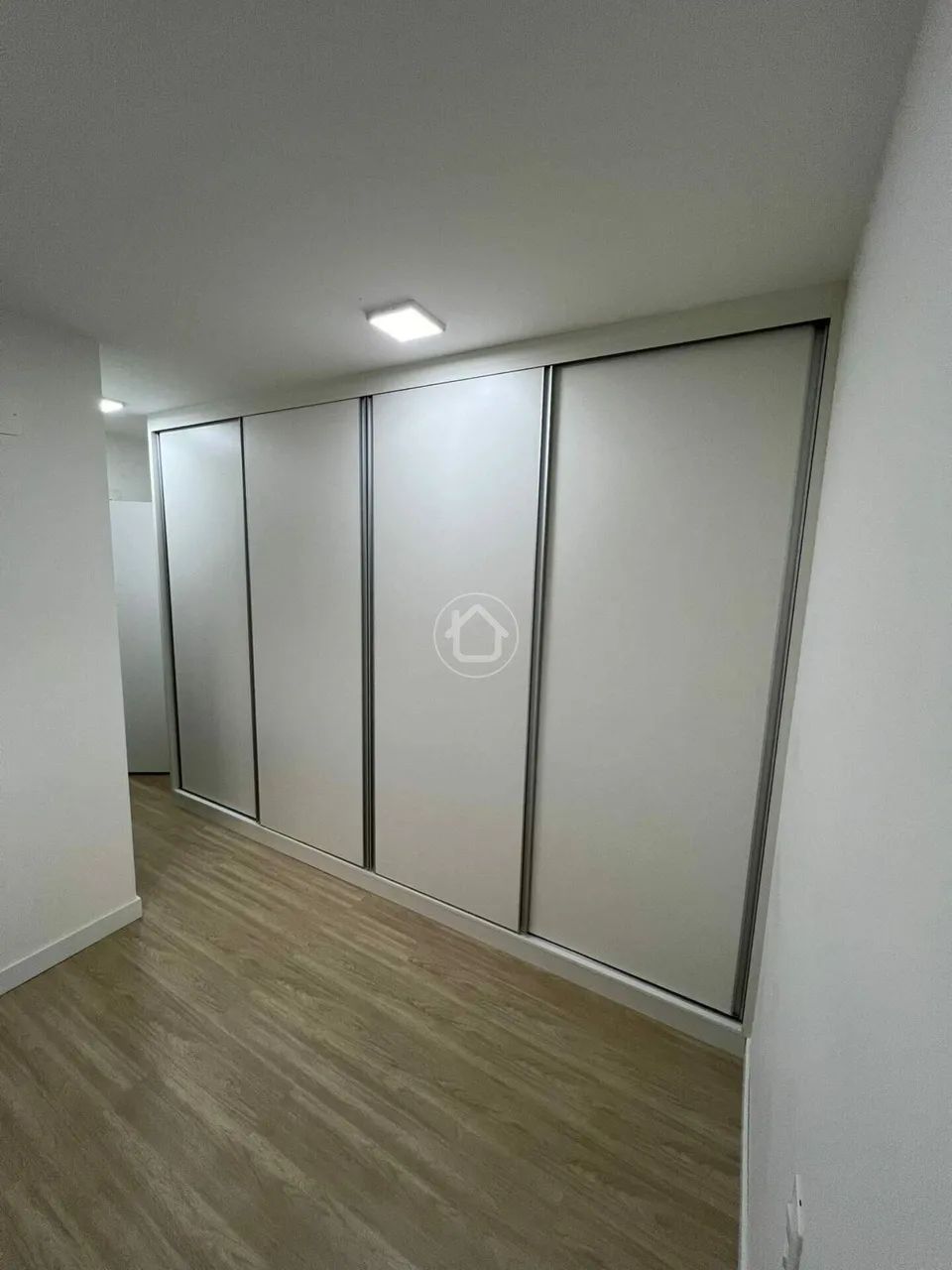 ALUGUE APARTAMENTO COMPLETO NO URBANIT RESIDENCE