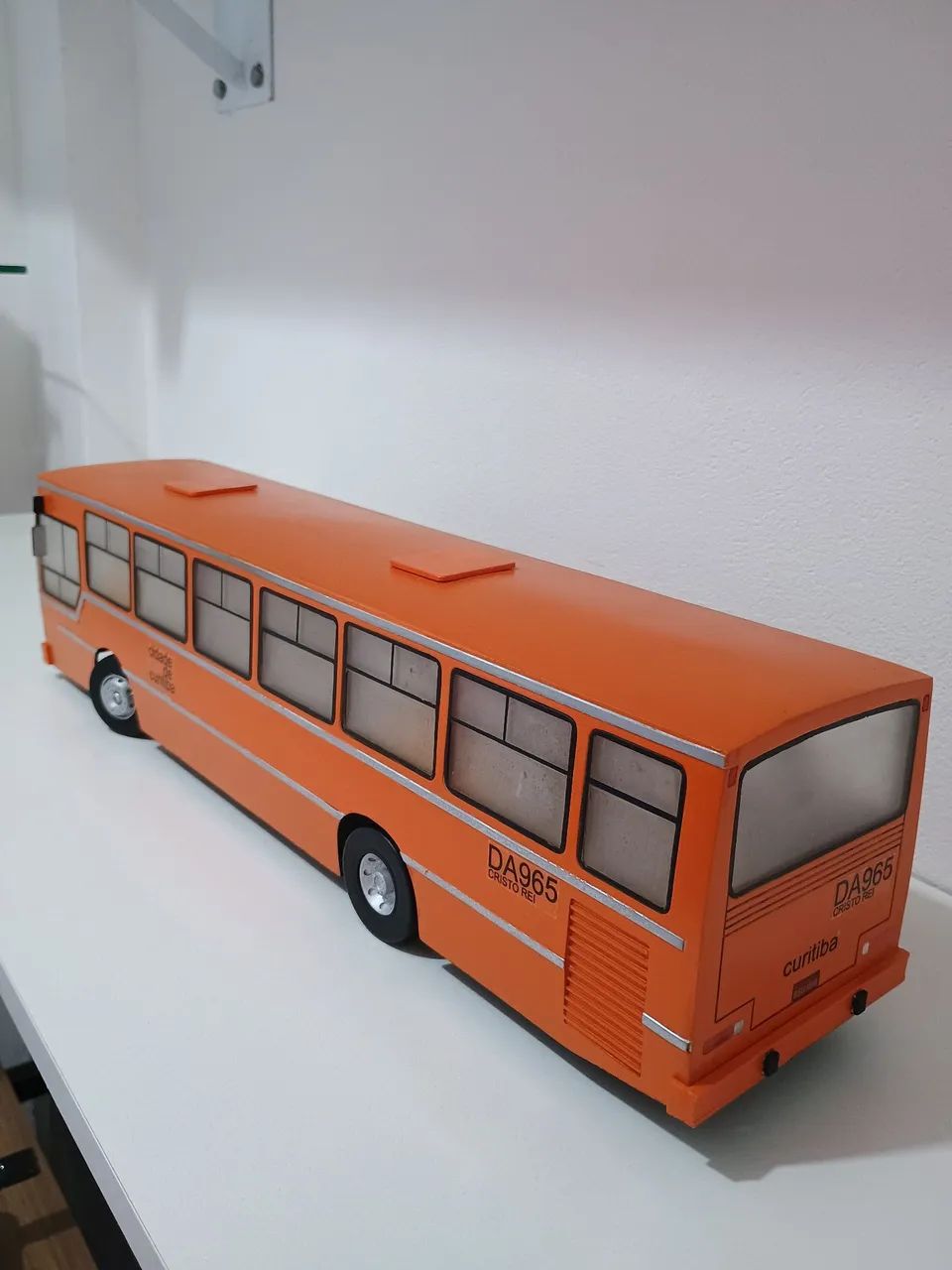 Miniatura de ônibus escala 1/24 - Foto 2